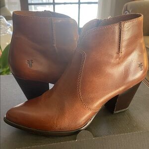 FRYE Ankle Boots - Black